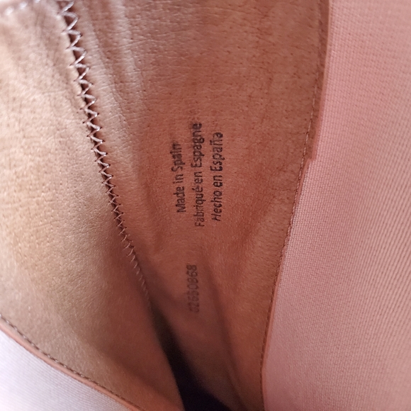 New Free People Essential Chelsea Natural Boots - Picture 14 of 16